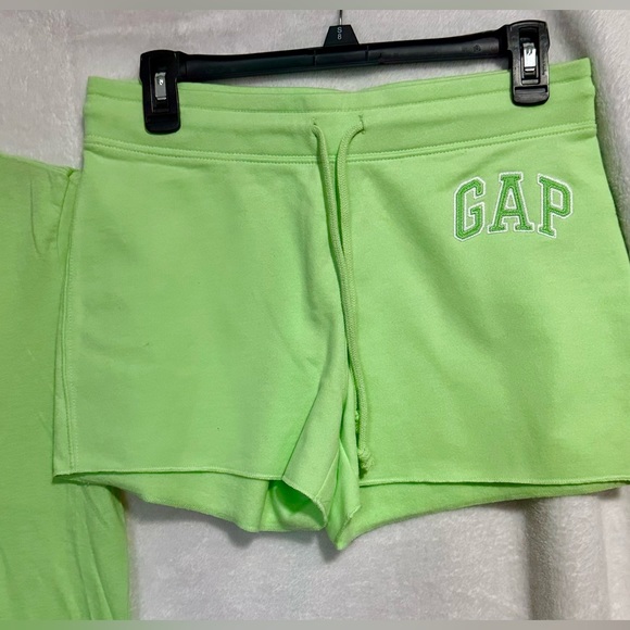 Gap Tee Shirt and Short Set Female Size XS Neon Green - Picture 6 of 6